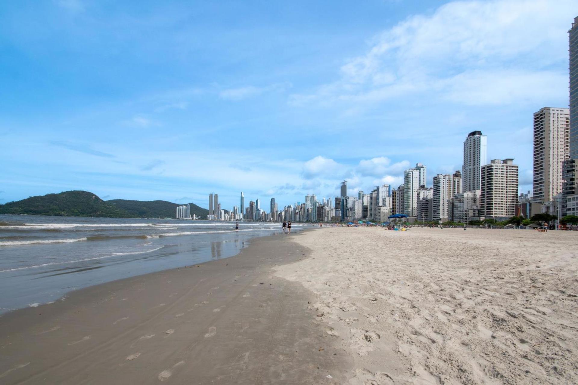 Apto Prox. A No Centro De Bc Rb6578 Balneario Camboriu